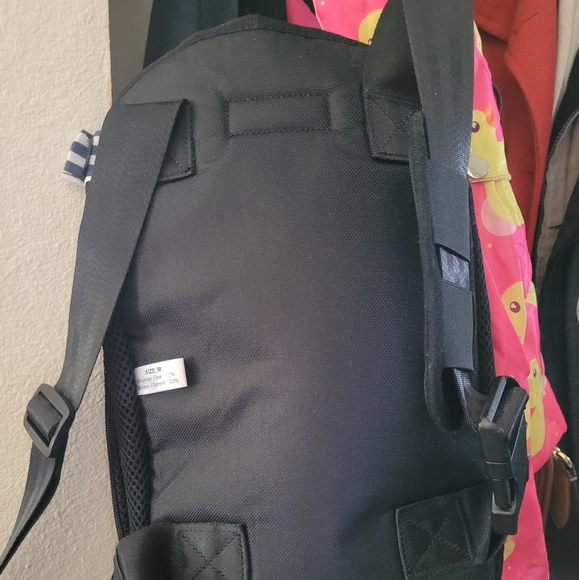 Dog carrier - Picture 2 of 4